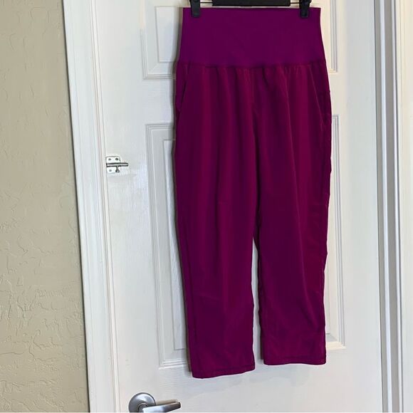 Lululemon Tranquil  crop pants regal plum Size 8 - Picture 3 of 10